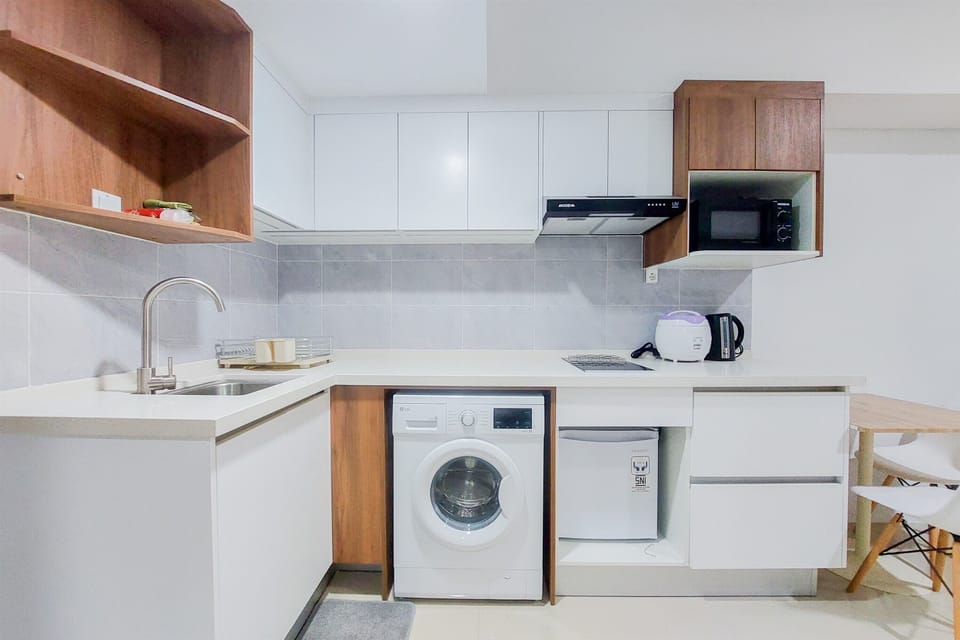 Apartment | Private kitchen | Mini-fridge, stovetop, rice cooker