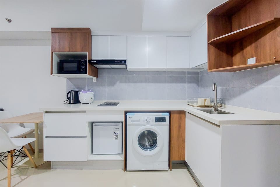 Apartment | Private kitchen | Mini-fridge, stovetop, rice cooker