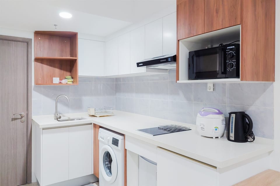 Apartment | Private kitchen | Mini-fridge, stovetop