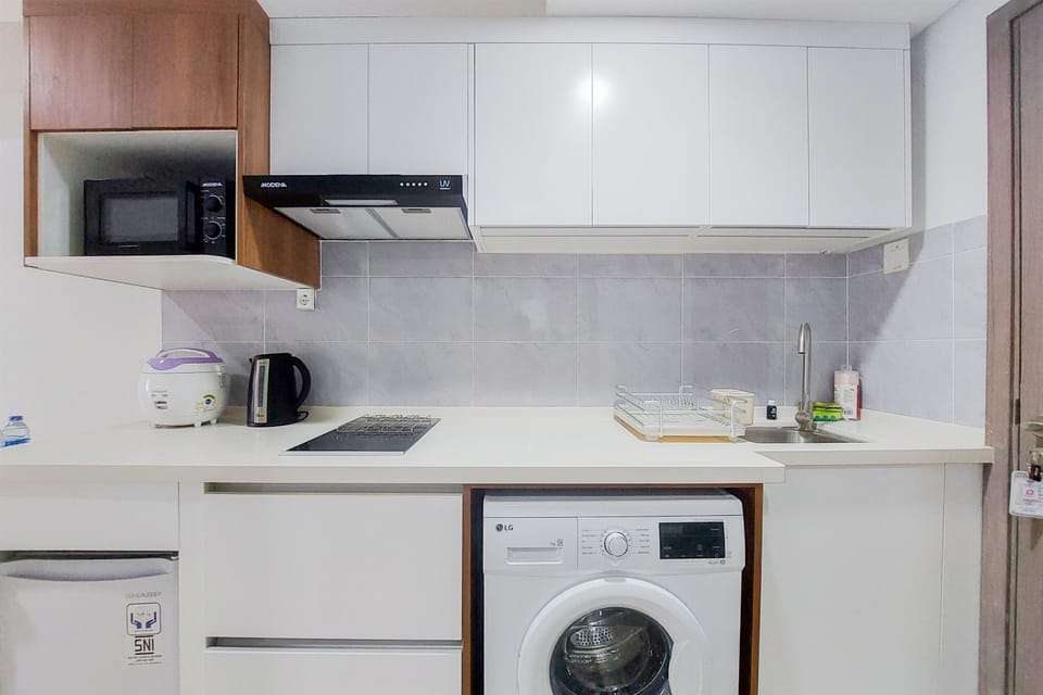Apartment | Private kitchen | Mini-fridge, stovetop, rice cooker