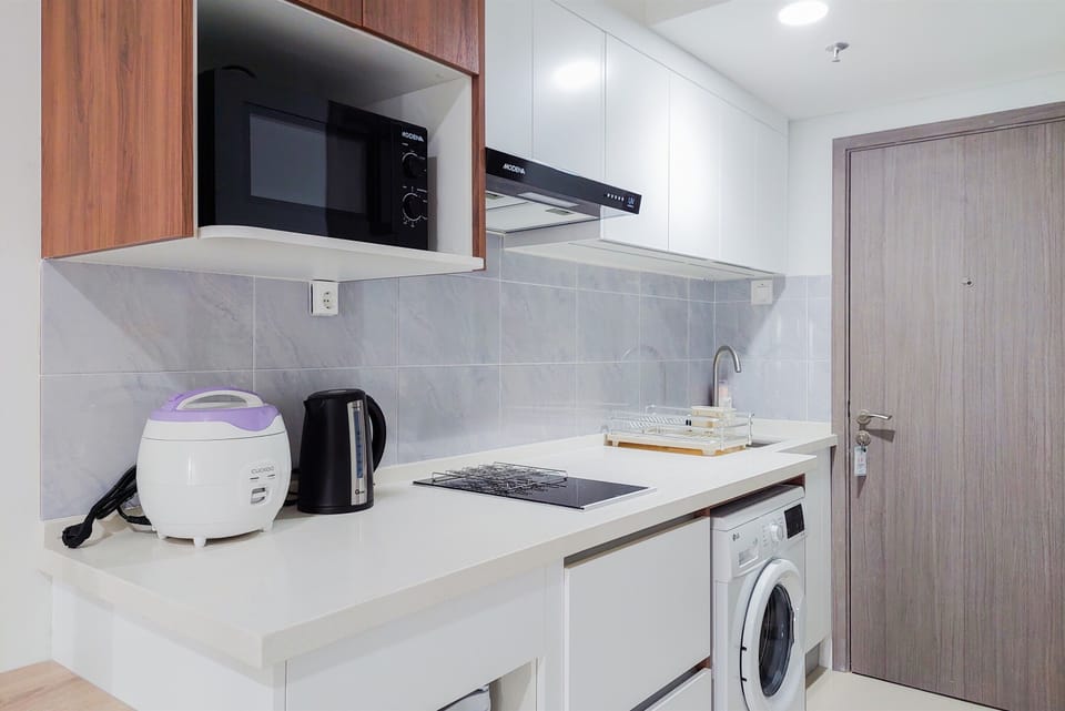 Apartment | Private kitchen | Mini-fridge, stovetop, rice cooker