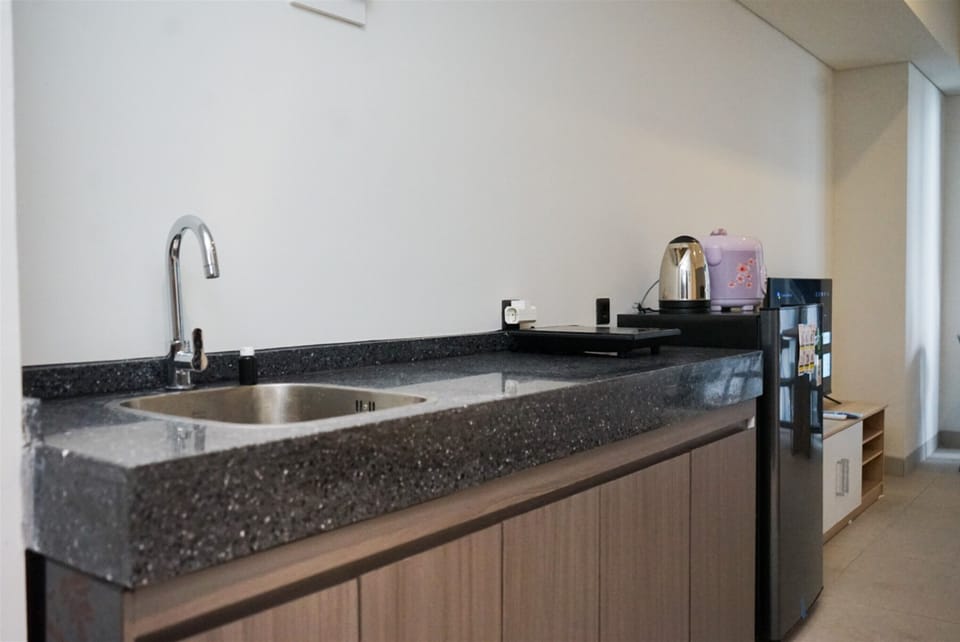 Studio | Private kitchen | Fridge, stovetop, rice cooker