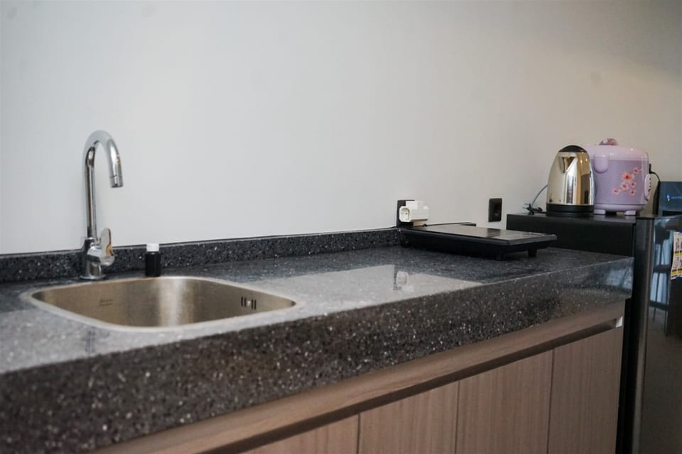 Studio | Private kitchen | Fridge, stovetop, rice cooker