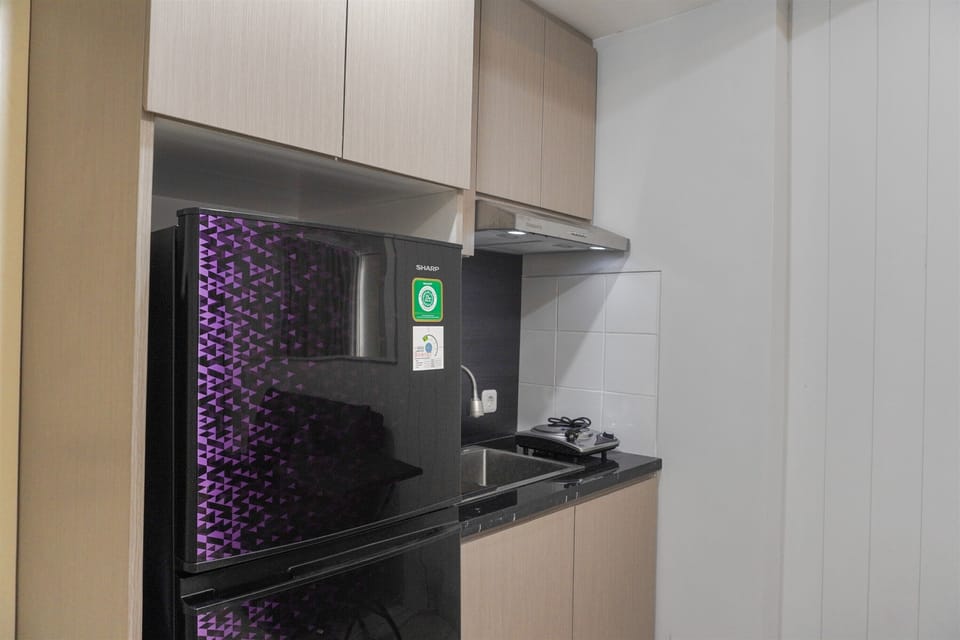 Apartment | Private kitchen | Full-size fridge, stovetop, electric kettle