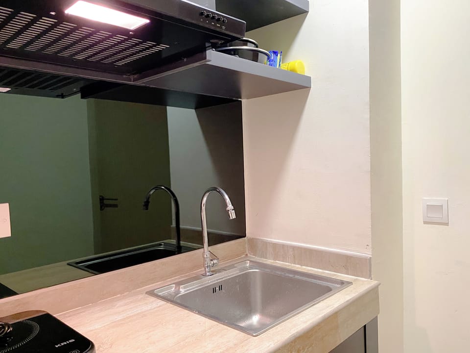Apartment | Private kitchen | Full-size fridge, stovetop, electric kettle