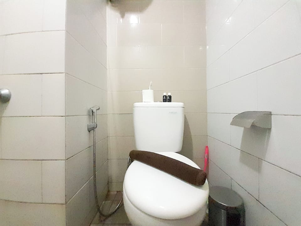 Studio | Bathroom