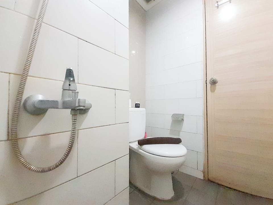 Studio | Bathroom