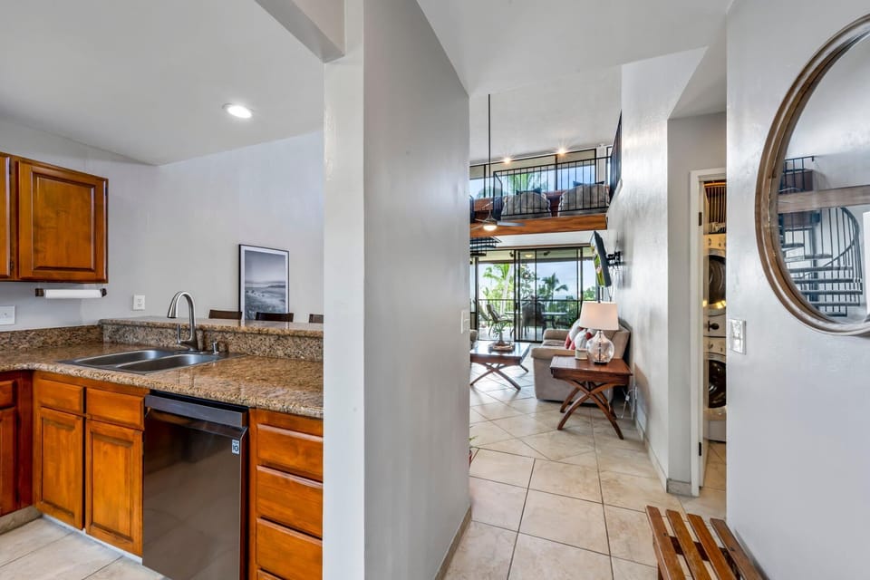 Condo, Multiple Beds (Country Club Villas#326) | Private kitchen | Oven, toaster, paper towels