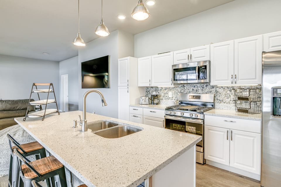 Kitchen | Drip Coffee Maker | Toaster | Dishwasher
