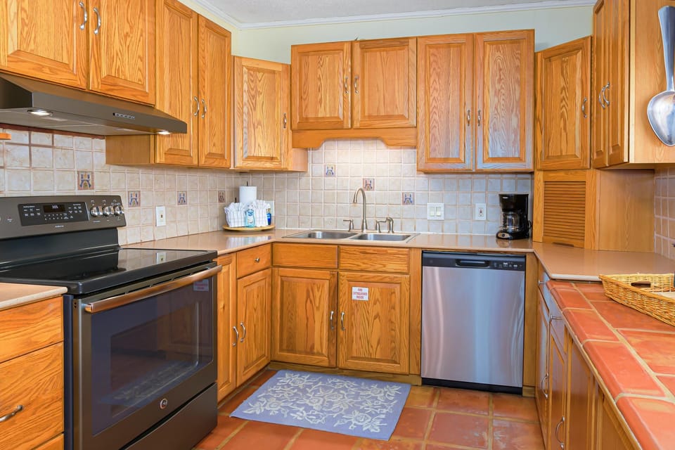 All basic cooking items provided!