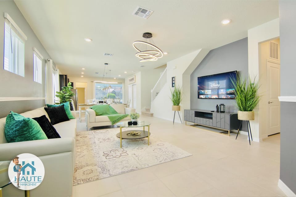 LIVINGROOMDOWNSTAIRS1