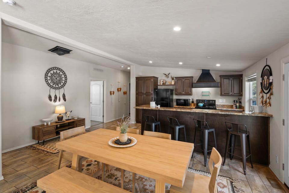 House | Private kitchen | Full-size fridge, microwave, oven, stovetop