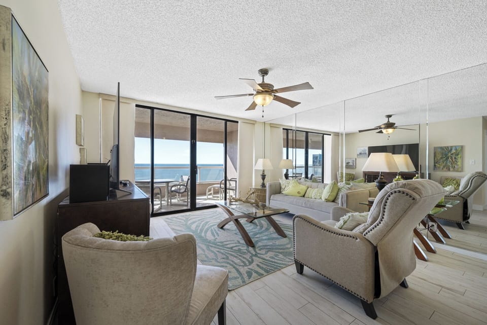 Spacious Living room with Gulf Views