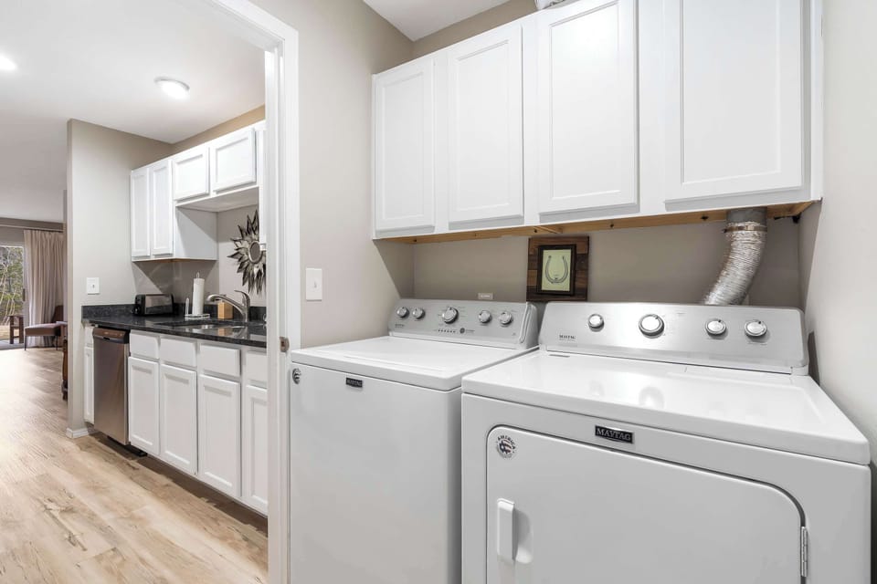 Condo, Multiple Beds, Patio, Mountain View (Woodlands Getaway) | Interior