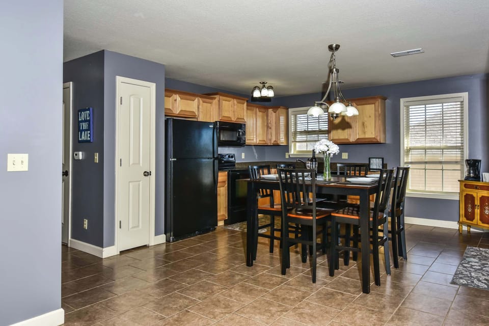Condo, Multiple Beds, Pool Access, Golf View (Birdie's Bliss Bungalow) | Dining