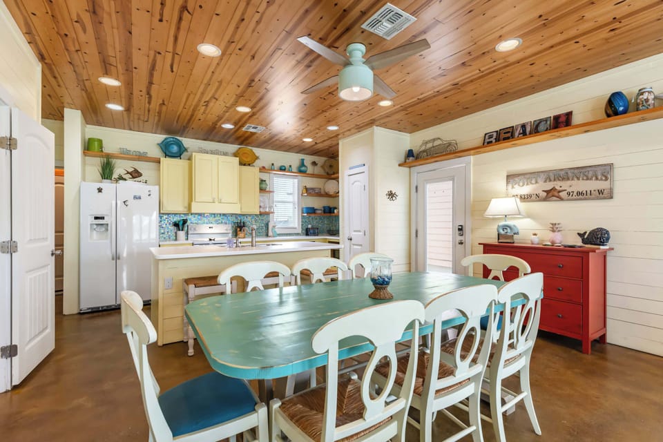 House, Multiple Beds, Patio, Pool View (Dockside) | Dining