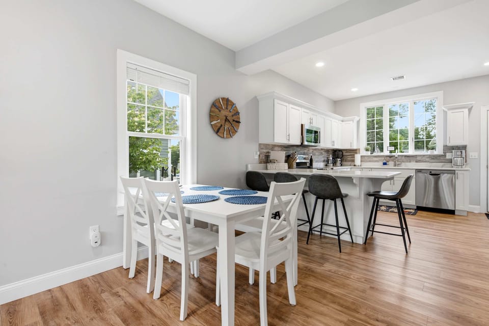 House, Multiple Beds, Pool Access, Garden View (Maritime Meadows) | Dining