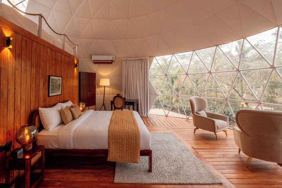 STARLIT - GEODESIC DOME | Iron/ironing board, WiFi (free), individually decorated
