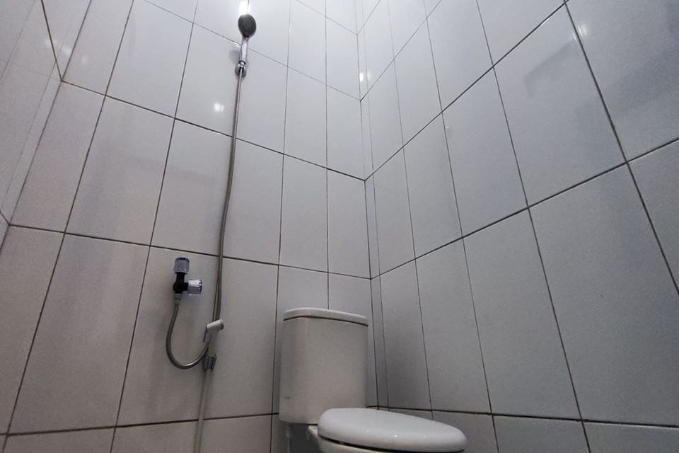 Shower, towels, soap