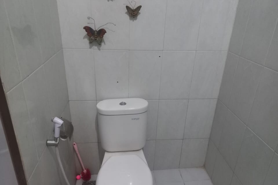 Triple Room | Bathroom | Shower, towels, soap
