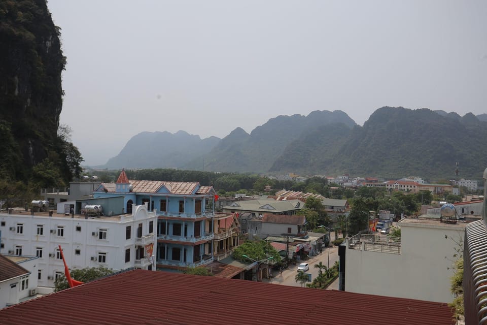 Double Room, Mountain View | Desk, soundproofing, free WiFi, bed sheets