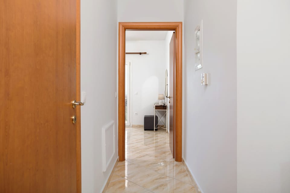 Apartment, 2 Bedrooms, Smoking, Balcony | Interior