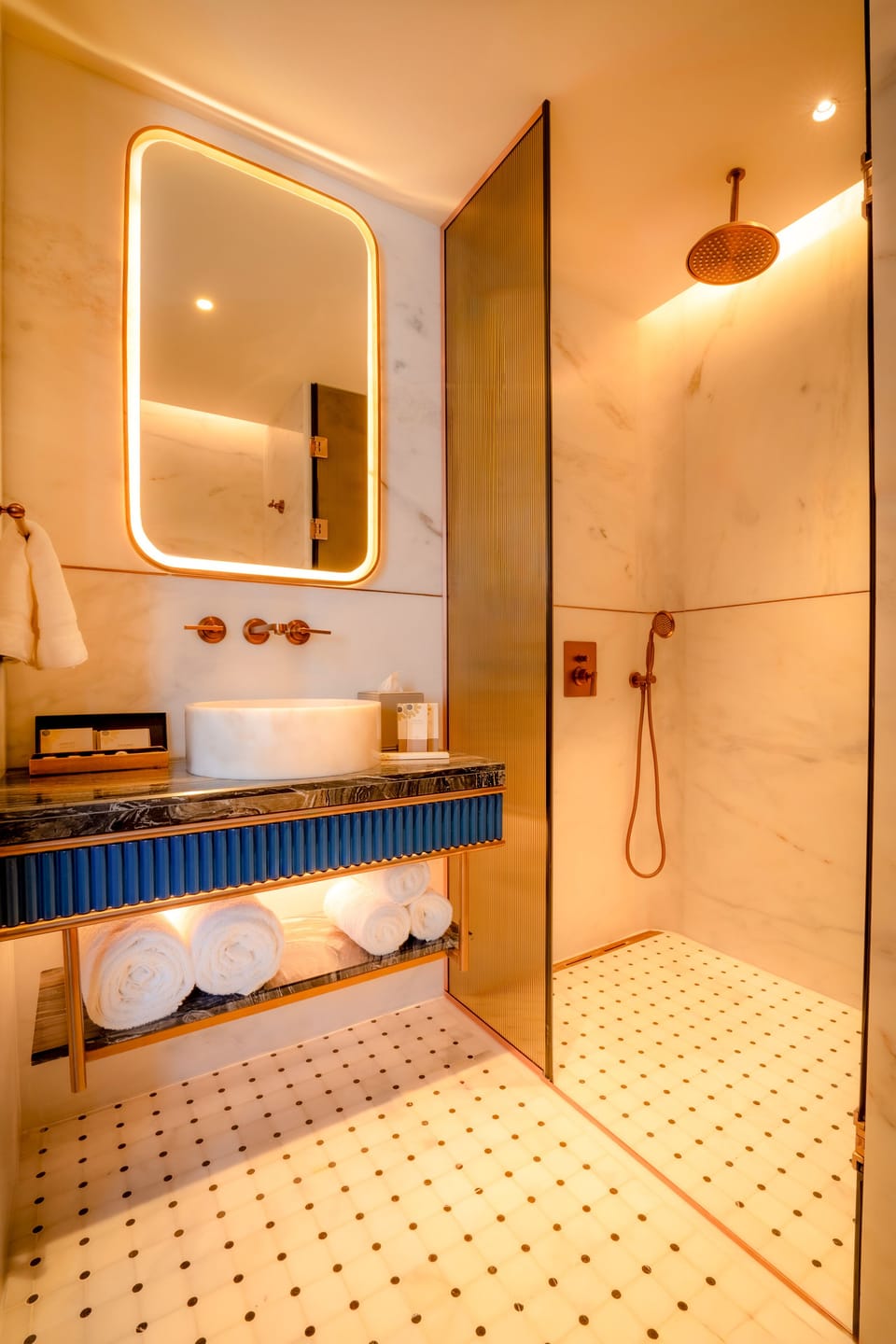 Shower, free toiletries, hair dryer, bathrobes