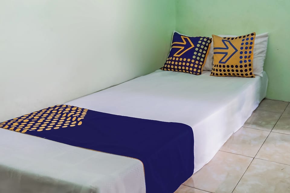 Double Room | Free WiFi, bed sheets