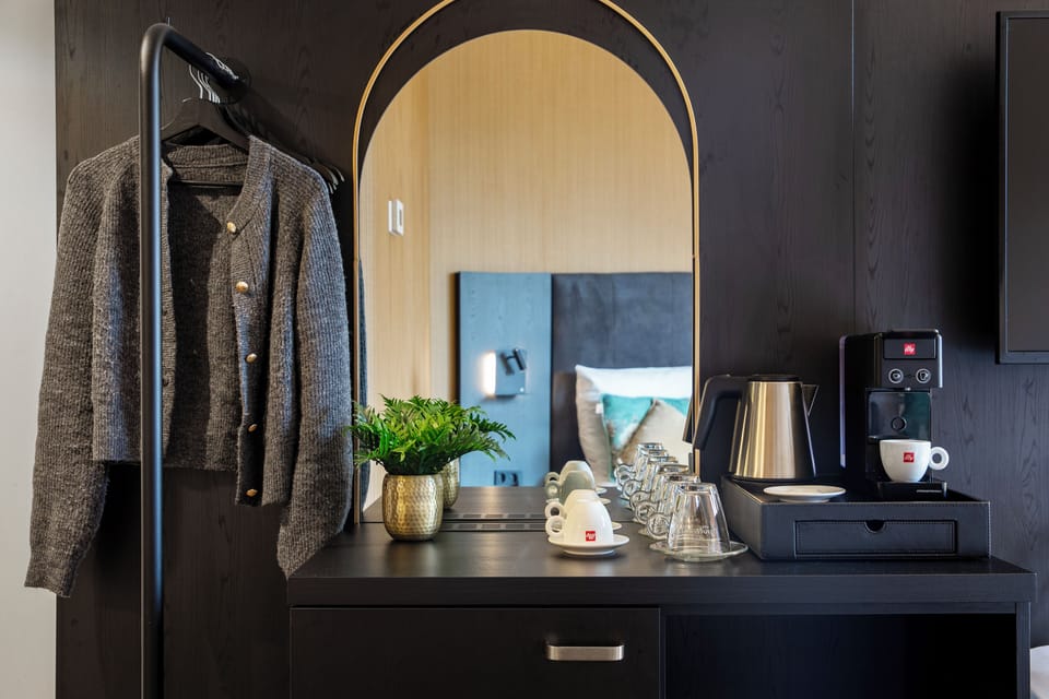 Superior Double Room | Coffee and/or coffee maker