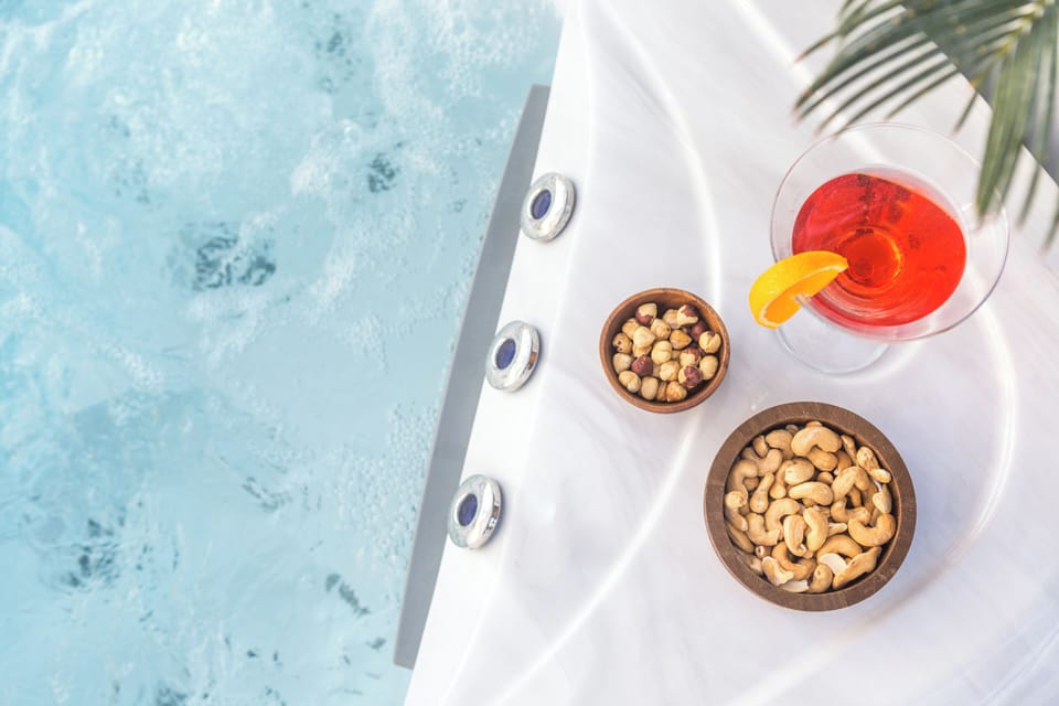 Premium Villa | Private spa tub