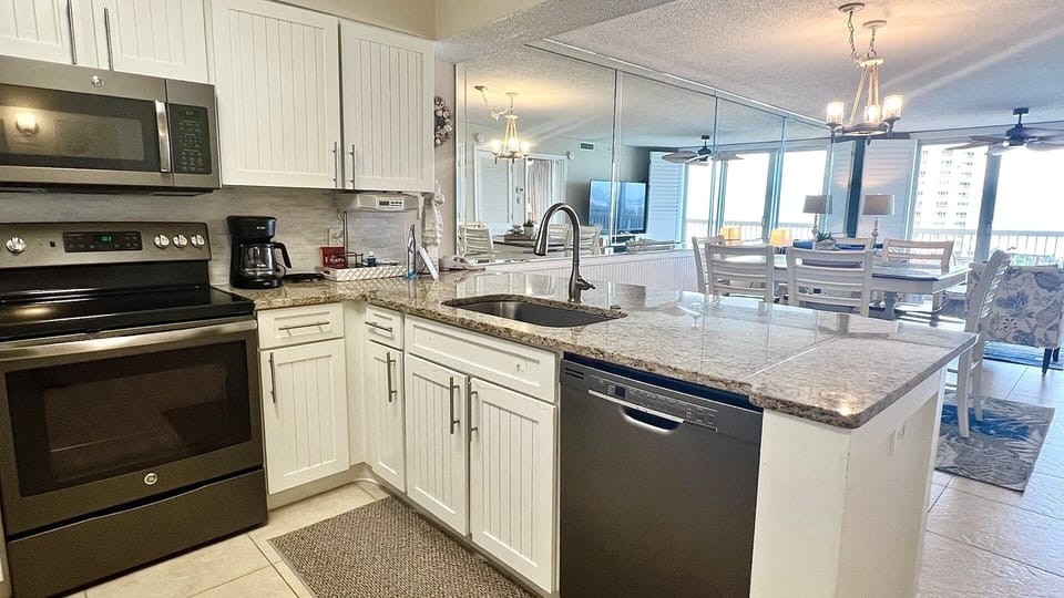 House, 2 Bedrooms | Private kitchen | Coffee/tea maker, fridge, dishwasher, toaster