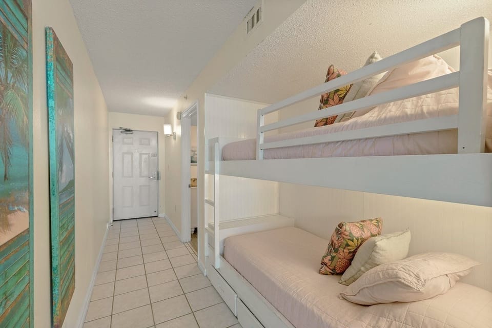 Condo, 1 Bedroom | 1 bedroom, iron/ironing board, WiFi (free)