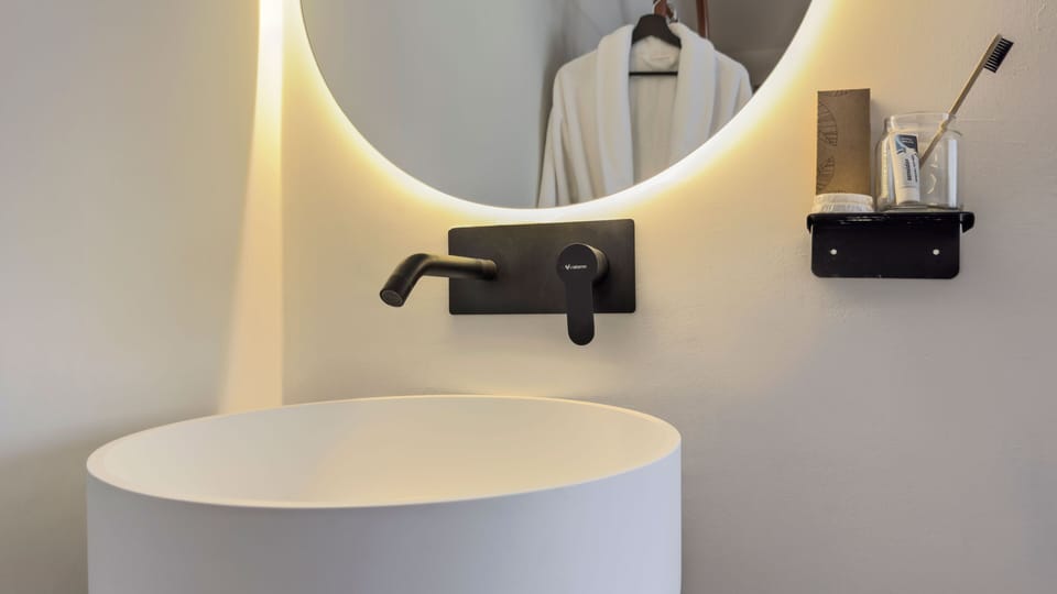 Superior Double Room | Bathroom | Shower, rainfall showerhead, designer toiletries, hair dryer