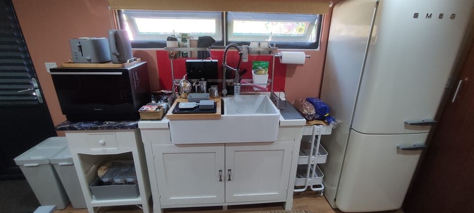 Premium Cabin, 2 Twin Beds, Kitchenette, Garden Area | Egyptian cotton sheets, premium bedding, minibar, blackout drapes