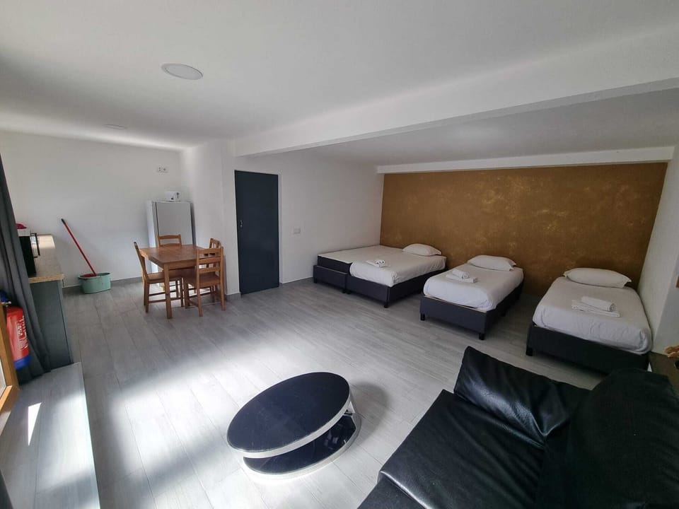 Studio | Free WiFi, bed sheets