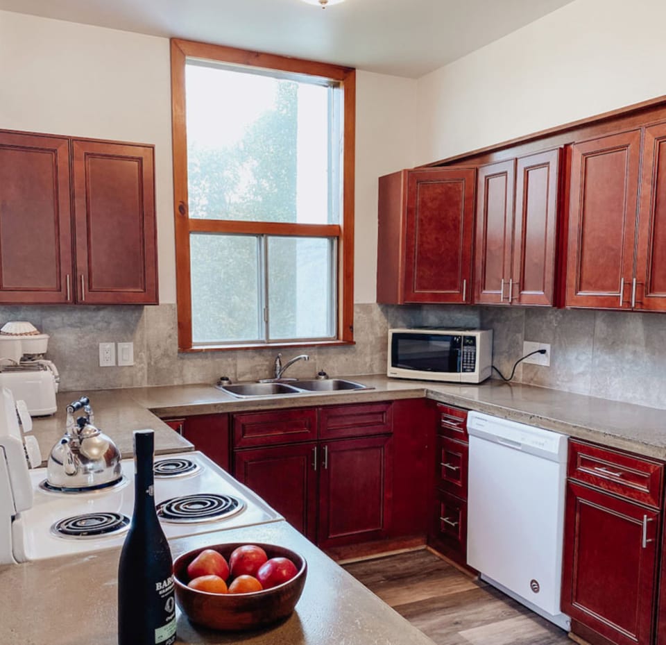 Classic Chalet, 6 Bedrooms, Hot Tub | Private kitchen | Full-size fridge, microwave, oven, stovetop