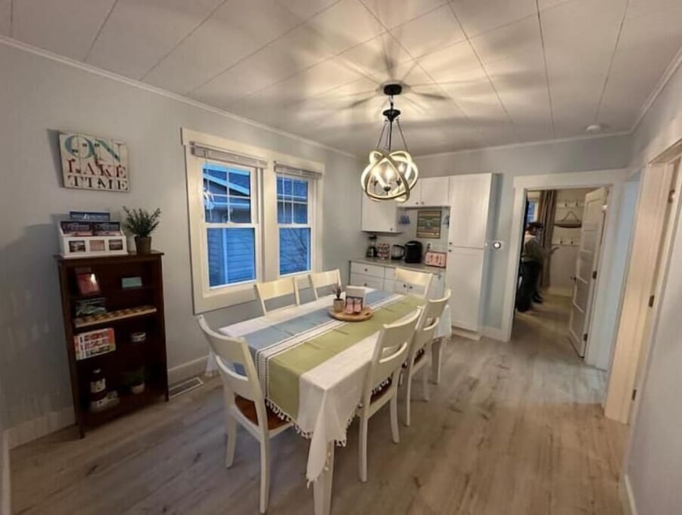 Dining room that seats six comfortably and a great place for puzzles and games!