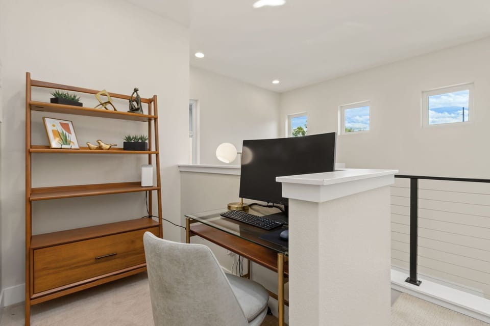 House, Multiple Beds, Hot Tub, Mountain View (538 Cajetan Street) | Interior