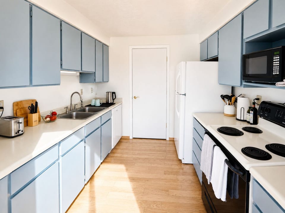 The full kitchen is equipped with all the cooking essentials
