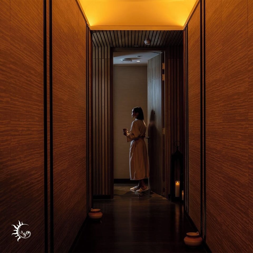 Couples treatment rooms, body treatments, aromatherapy