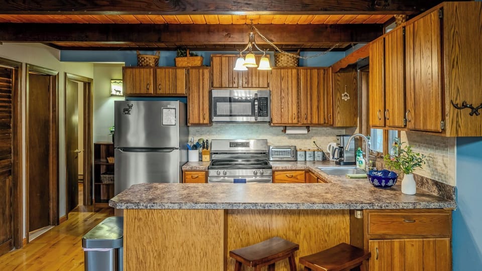House (3 Bedrooms) | Interior