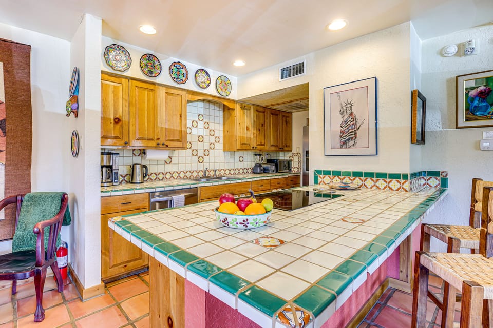 Kitchen | Breakfast Bar | Cooking Basics | 1st Floor