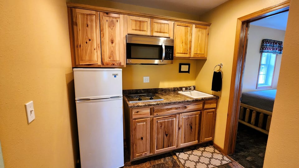 Mammoth | Private kitchen | Fridge, microwave, coffee/tea maker