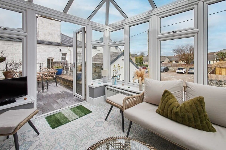 Lime Tree House, Holme - Host & Stay