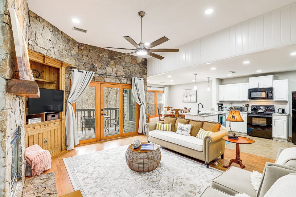 Apartment (3 Bedrooms) | Front of property
