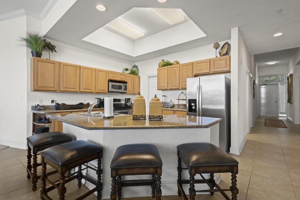 Condo, 3 Bedrooms | Private kitchen | Coffee/tea maker, fridge, oven, toaster