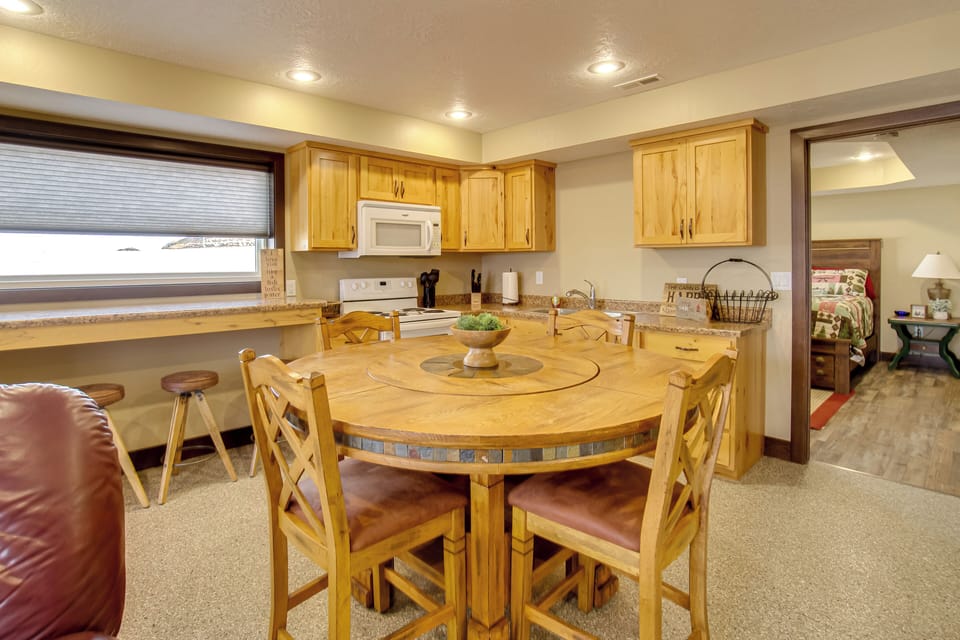 House (4 Bedrooms) | Interior
