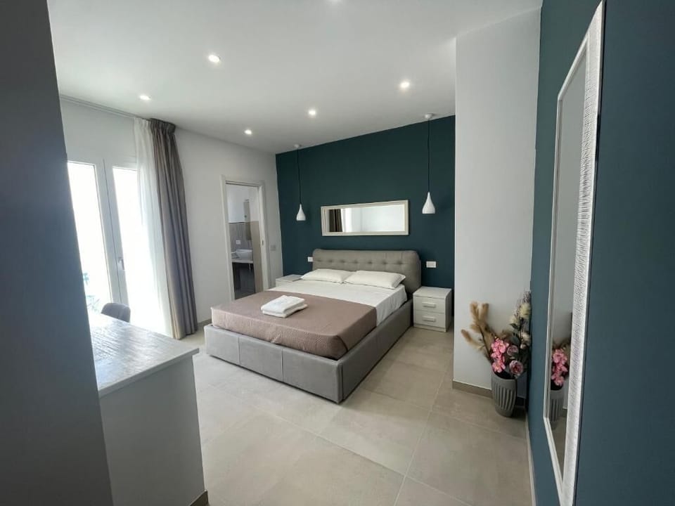 Exclusive Room | Desk, soundproofing, iron/ironing board, free WiFi