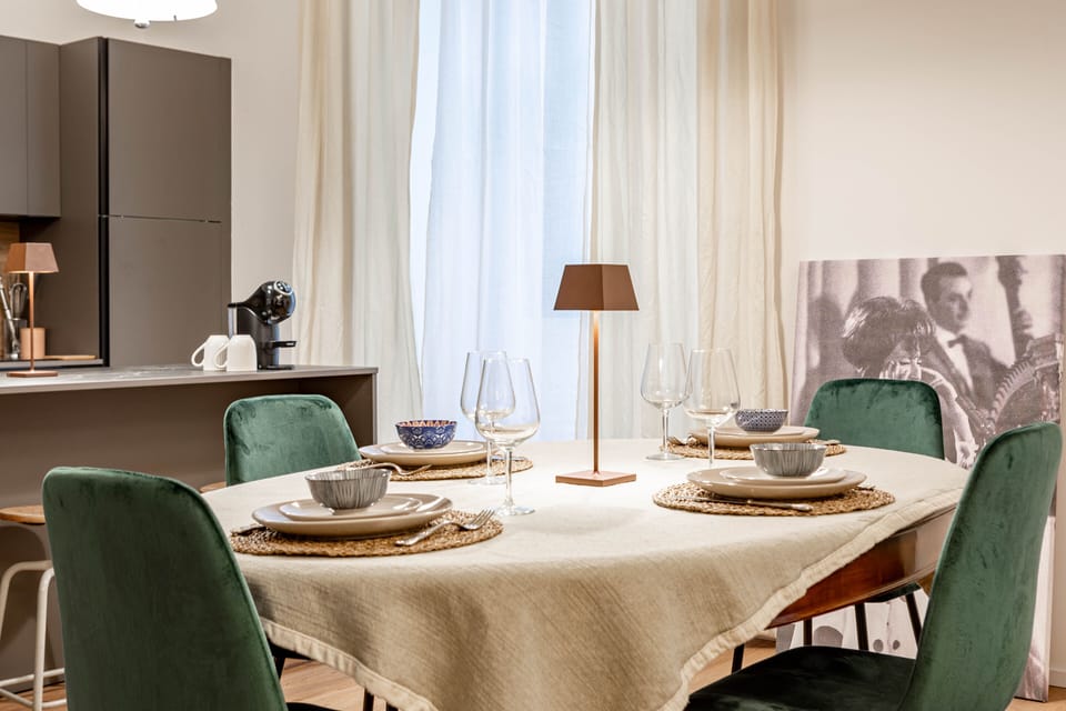 Dining table (2)