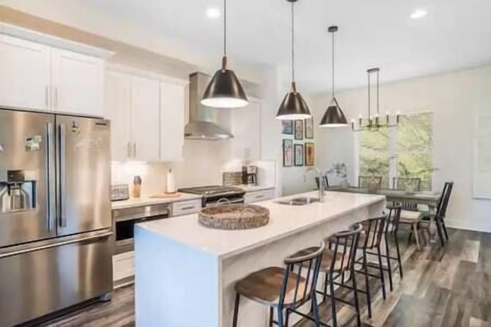 a52572ea-090f-49a2-85f7-35d4a3ec456f